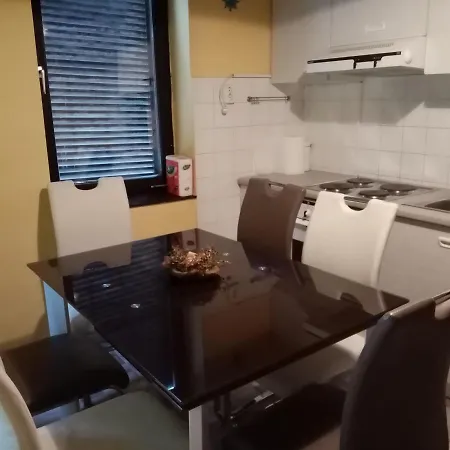 Tulman Apartment Balatonbereny